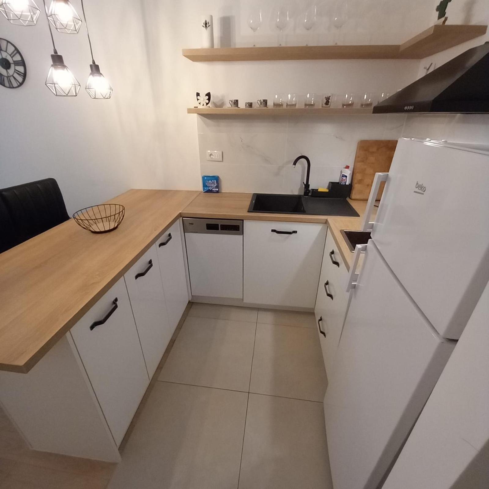 Emza Sea View Apartment Бар Экстерьер фото